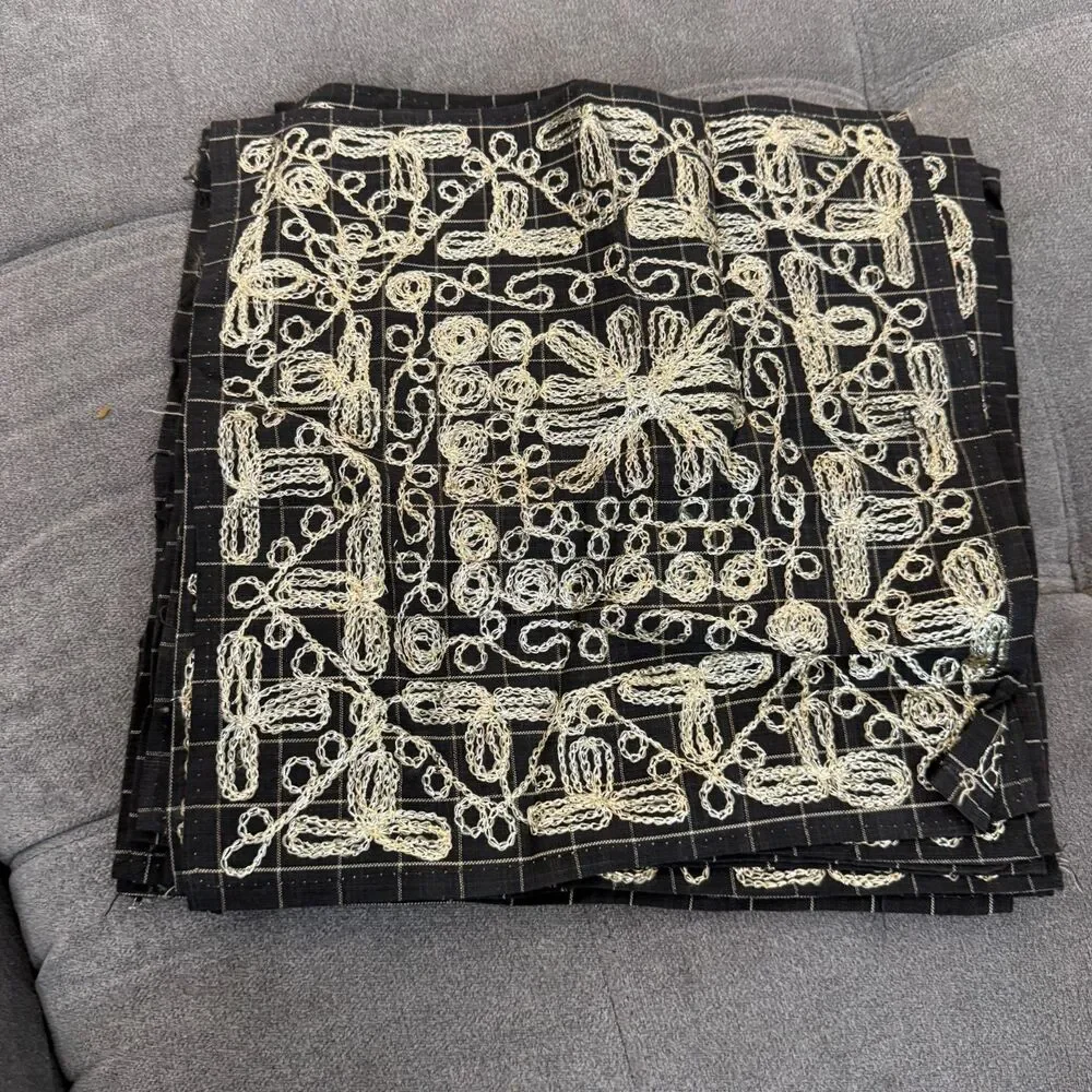 Vintage 54x92 Black Table Cloth Silver Embroidery Gold Tassels 12p 12x12 Napkins